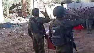 Israel War | Paratroopers Receive Red Beret in Gaza Ceremony | RCF