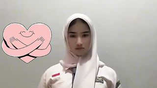 asyik ni goyang nya gadis asia