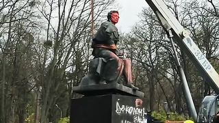 Ukraine Perspective | Monument to Pushkin Demolished in Kyiv | RCF