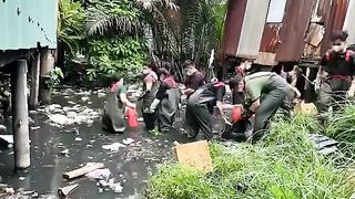 Cleaning river ep.1