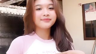 cewek cantik goyang asyik cewek imut goyang maut