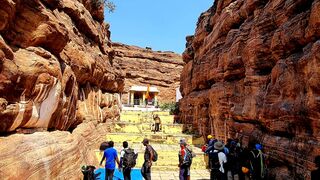 BouldringRockclimbing in Badami