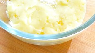 EXTRA CHEESY BAKED POTATO