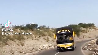 Fast speed bus service Quetta to blochistan to karachi