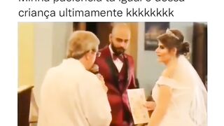UM PADRE CHATO MAIS UMA CRIANÇA SINCERA, SÓ PODIA DAR NISSO .....