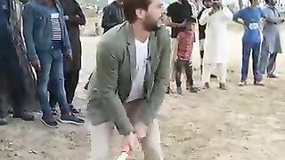 Shahid Afridi long six