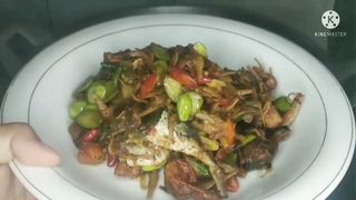Masak tumis ikan asin pedah