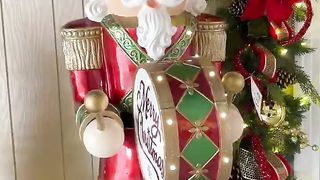 CHRISTMAS ANIMATRONICS!