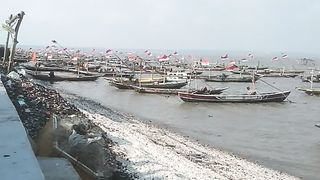 Nyari angin di pantai kenjeran
