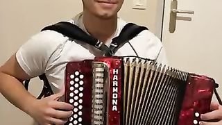 Zezinho Do Bira playing a beautiful Cana Verde.