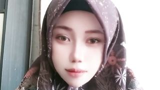Ekspresi terbawa lagunya deny caknan