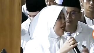 Mak soimah duet bersama hadroh ST pusat