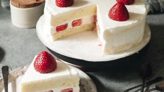 Japanese Strawberry Cake