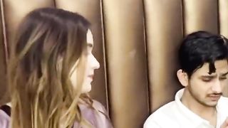 Aisay Halaat Mean Dulhan Ki Taraha