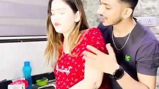 Kiya Kihdeya Larki Ko Zalim
