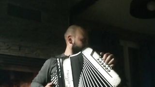 A beautiful modinha very well played by.