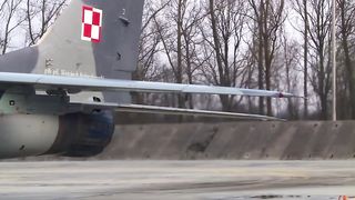 KАK ПОЛША  Е ПОМАГАЛА  В ПЪРВИТЕ МЕСЕЦИ НА УКРАИНА