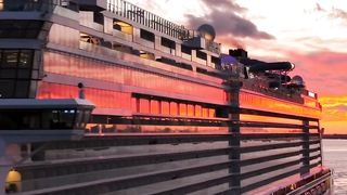 NORWEGIAN JOY sailing at Sunset
