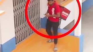 Zomato Delevery Boy non stop viral video in internet