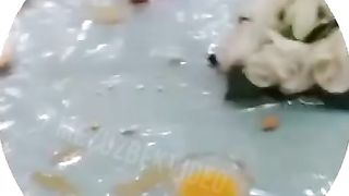 (Ака тушунмай қолибдилар ????????)}  {Брат, они не поняли ????????}
