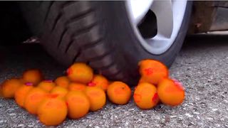 Esmagando coisas crocantes e macias de carro! EXPERIMENTE Carro vs Bulldozer
