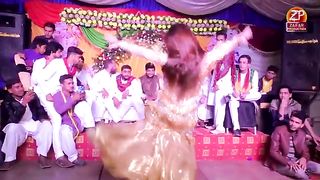 Chahat Bloch - Tak Ve Tak Ve Patla Hai Lak Ve - New Dance