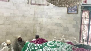 Chishtian Shareef Darbaar ka androni mnzar | #foryou #1million #viral #alfarooqbusiness #vlog