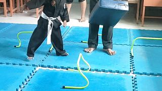 Ngajarin bocil latihan silat ✅