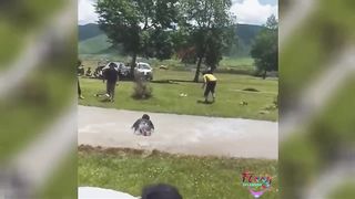 Smile, it's a funny time!???? Incredible fails and epic pranks! ???? Funny peoples lives.