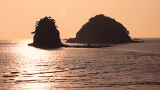 "Islands: A Tranquil Escape"
