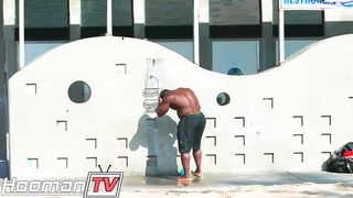 Bodybuilder Shampoo prank comedy very funny