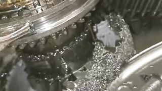 Mira lo que ha causado una pequeña perdida de aceite. #mecánica