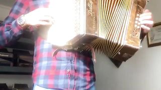 Meu Amorzinho, a modinha very well played by Filipe Oliveira. Subscribe to my channel for more videos!