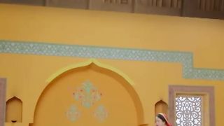 अपने मुख से अंगूठा निकालकर किया