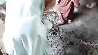 Plaster the wall