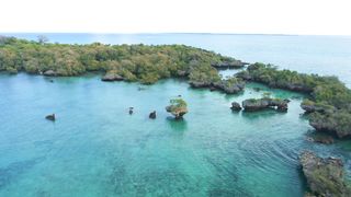 "Island Euphoria: Maldives' Captivating Beauty Revealed" 2