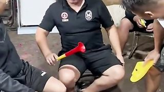 Tahan tawa 6
