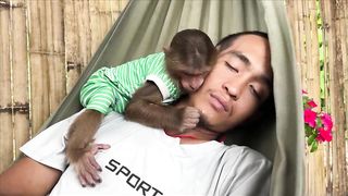 Super smart! CUTIS takes care of dad in the most surprising special way !