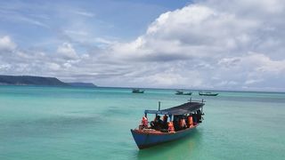 "Caribbean Delight: St. Domingo's Enchanting Islands Unveiled"