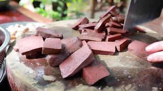 Cook beef in peace and eat with family in the countryside