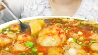 Mukbang bakso urat