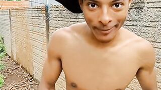 Quando a Galinha cai no  quintal do vizinho