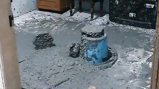 Gas Bumi keluar dari Rumah Warga