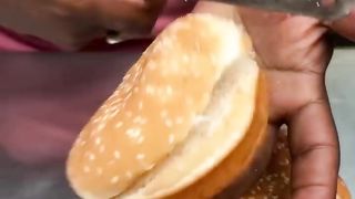 KFC Veg Burger ???? __ Delhi Street Food ❤️#shorts #burger #foodvideo