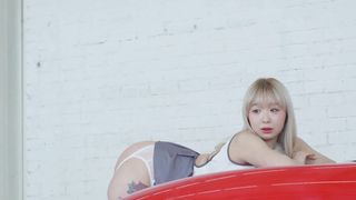 E거니  포르쉐 가로영상  두번째의상  몰래온 손님   20230304 UMC X FANCOO 모터쇼 6차 직캠  4K60P  MODEL fancam 2