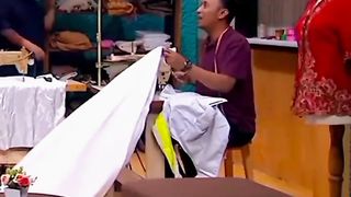 Pesan pakaian pengantin