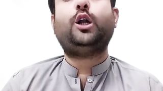 Pahla main Dus logo ki awaaz nikal leta tha