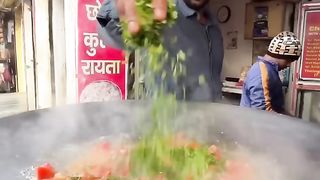 Indian street food viral chhole khulche????❤️ #indianstreetfood #streetfood #shorts #india #delhi