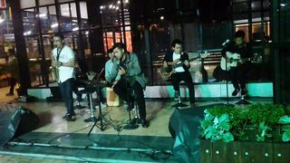 Deva band