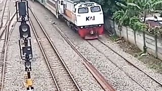 masinis keretaapi ramah